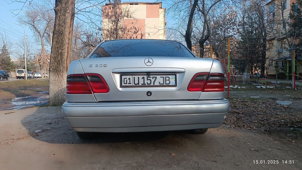 210 Mersеdes Elegens  сотилади.