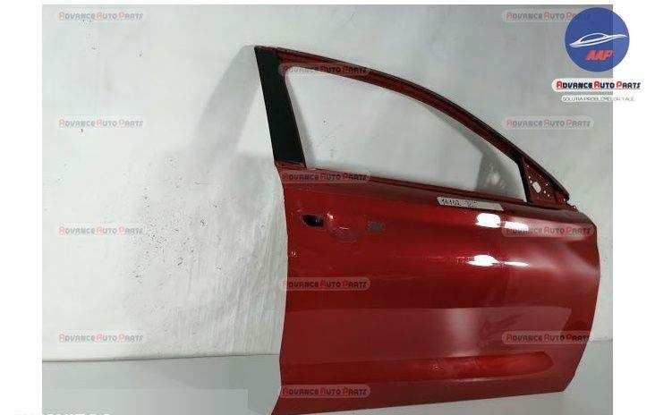 Дясна предна врата / Hyundai i30 Оригинална предна дясна врата за Hyun