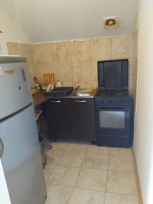 Închiriez  camera  la casa