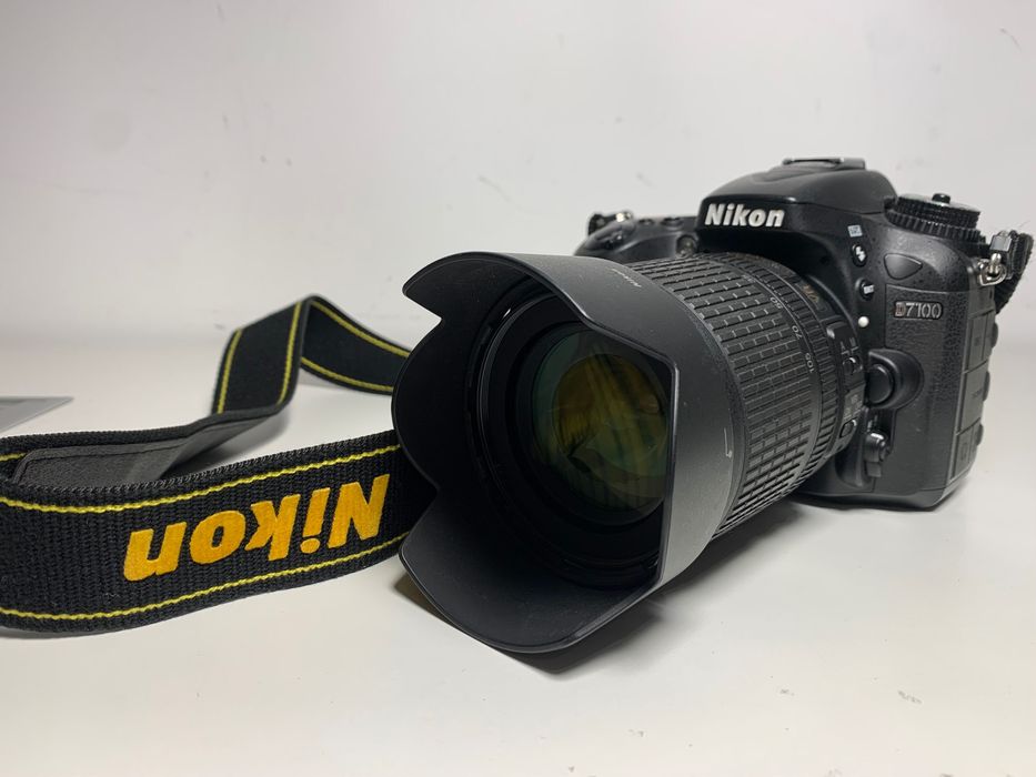 Nikon D7100 + AF-S Nikkor 18-105mm f/3.5-5.6G ED VR