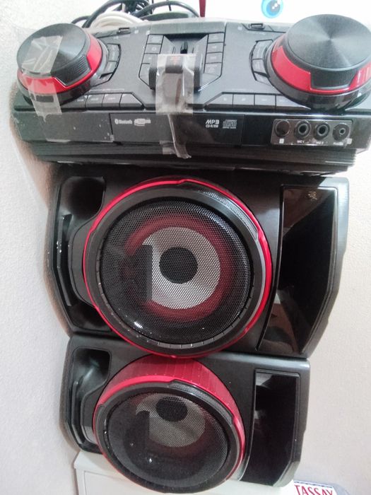 Музыкальный центр