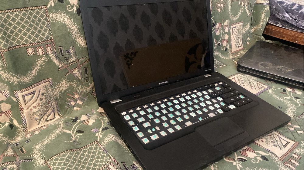 Продам два ноутбука на запчасти