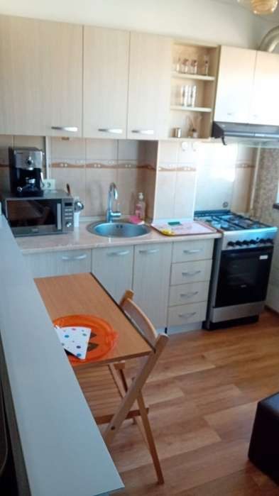 Inchiriez apartament