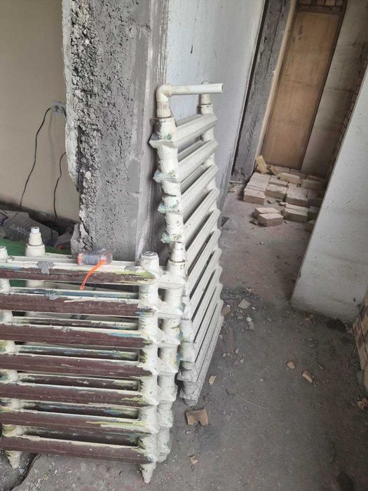 Продам чугунные батареи б/у