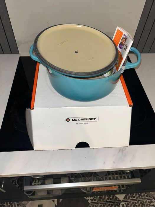 Le Creuset Signature Collection