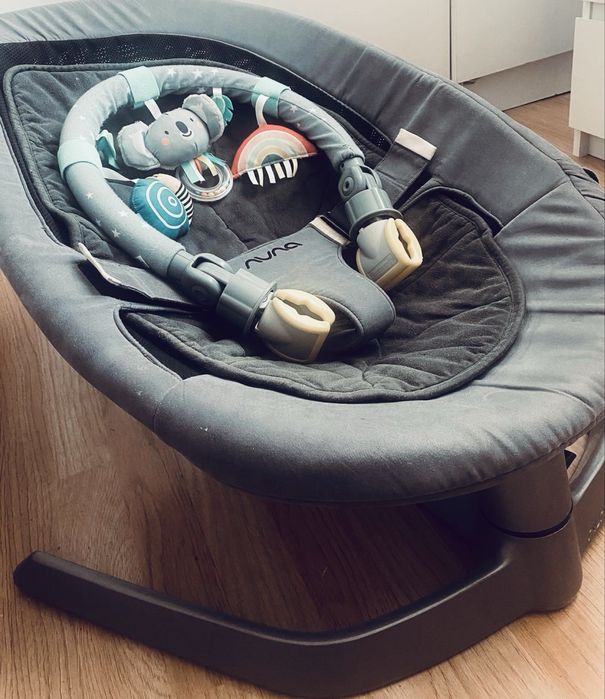 Sezlong balansoar bebelusi ergonomic, potrivit de la nastere si testat pana la 60 kg, NUNA – Leaf Twilight, bumbac organic certificat