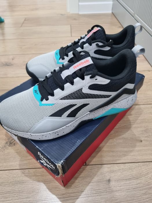 Продам новые Reebok Nanoflex TR2.0