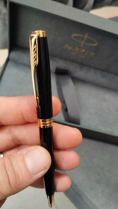 Pix stilou PARKER - negru luxury cu auriu + cutie originala
