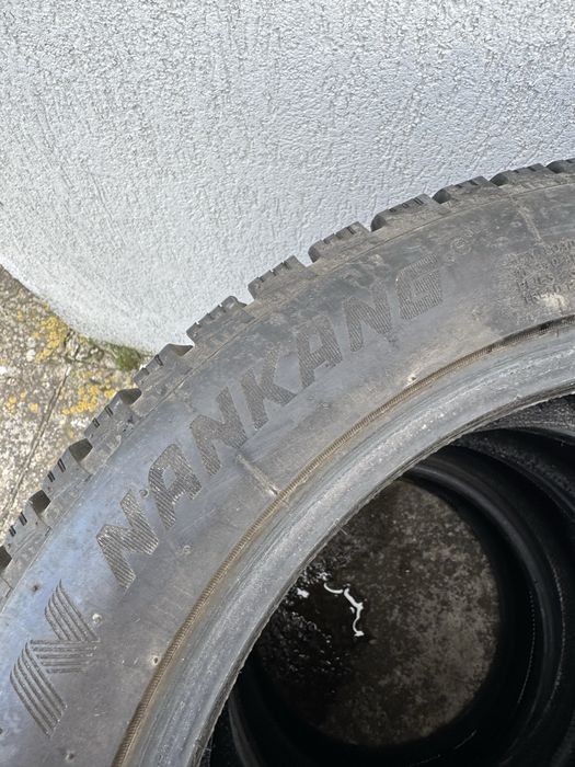 Set 4 Anvelope iarna cuie 215 50 R17 DOT 2021