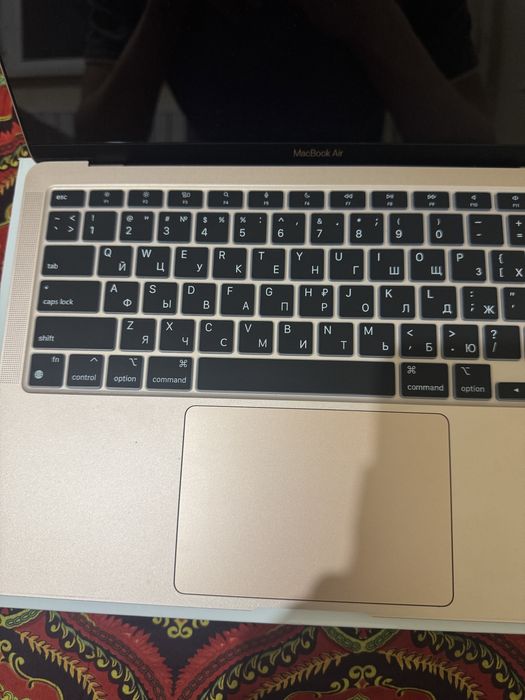 Macbook Air M1 13.3dyum 8/256 заряд 97%