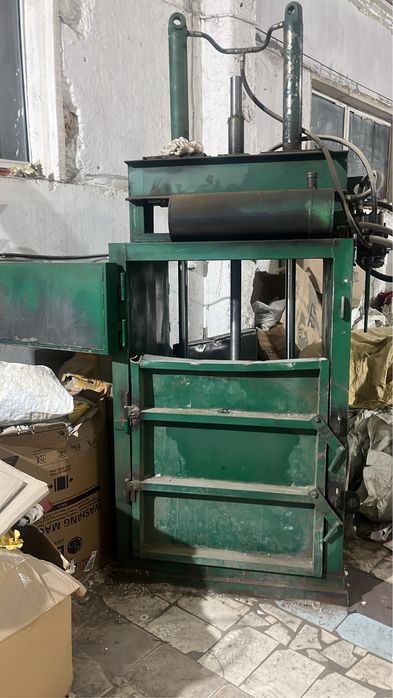 ПродамКартонный пресс