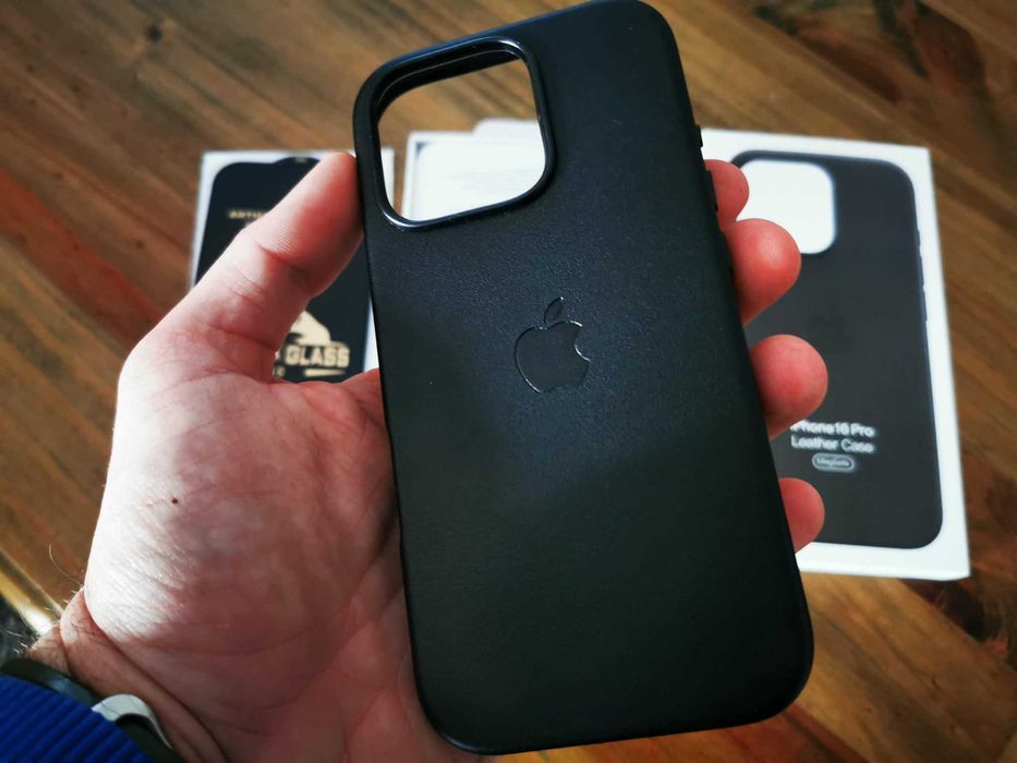 Husa silicon Magsafe + folie sticla ecran Iphone 16 / Pro / MAX / Plus