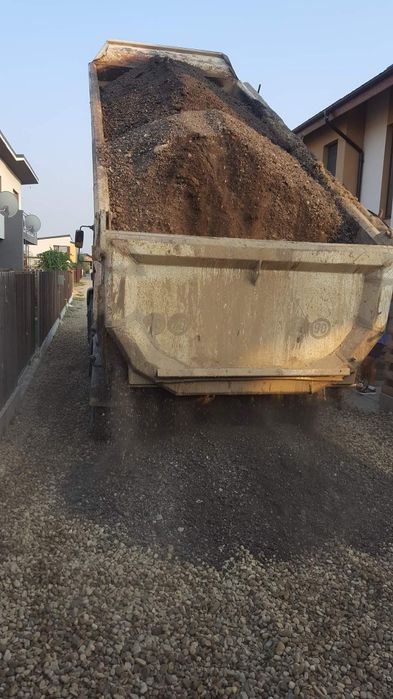 Transport frezat de asfalt