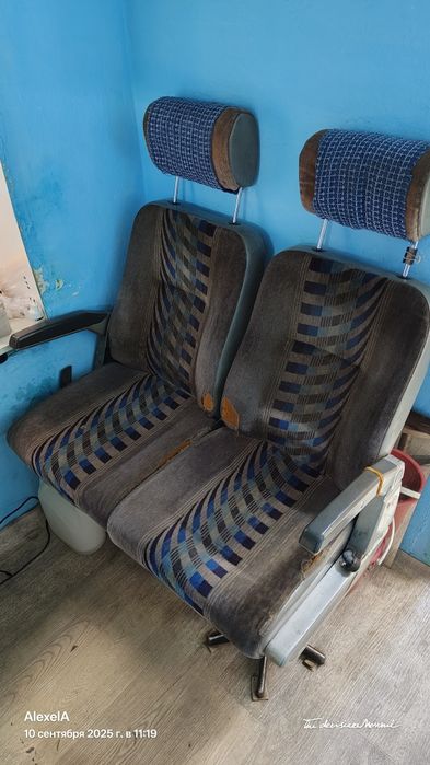Авто сиденье двойка