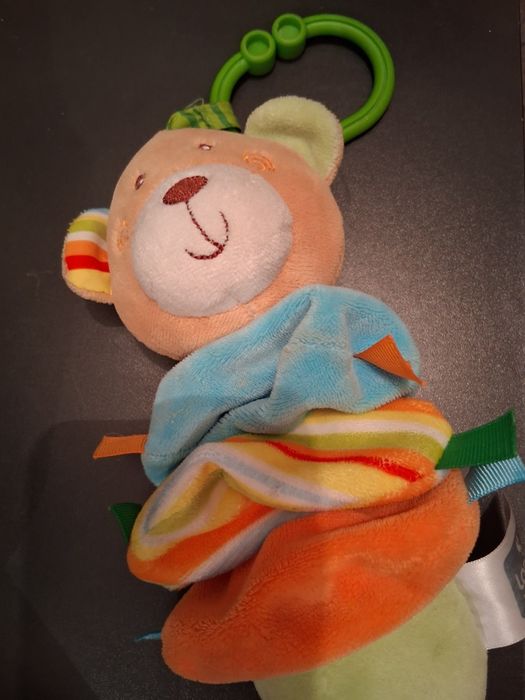 Бебешко столче за кола + Подарък чанта с играчки