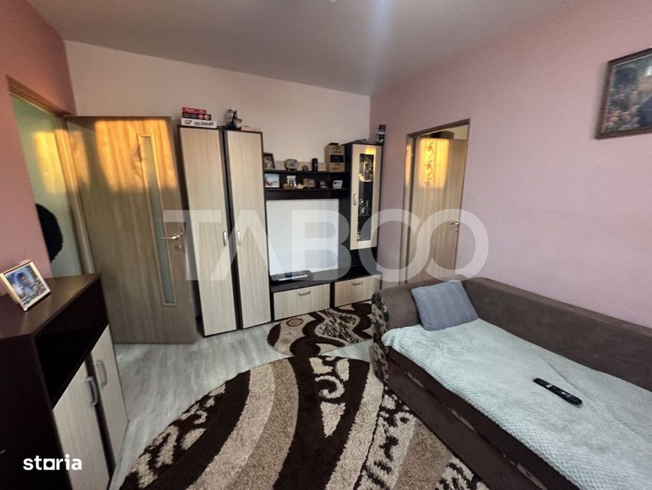 Apartament de vanzare  2 camere 42 mp utili zona 13 Decembrie