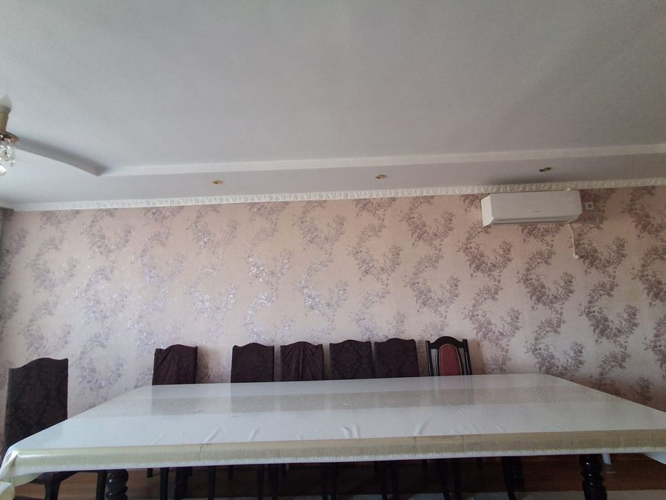 Стол мебель. 3.5х1.2