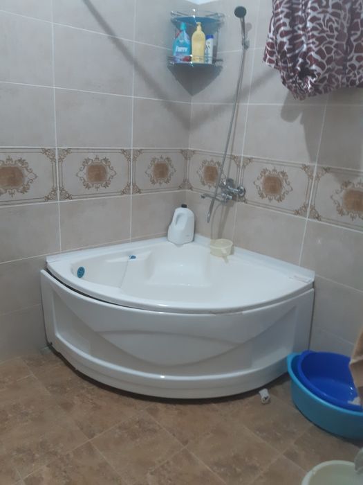 Жомбойда квартира сотилади