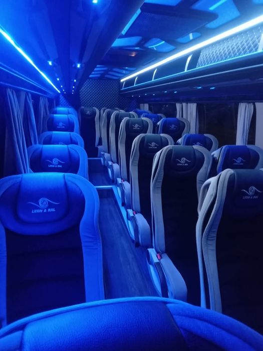 Prestari servicii transport salariati persoane inchiriere microbuz