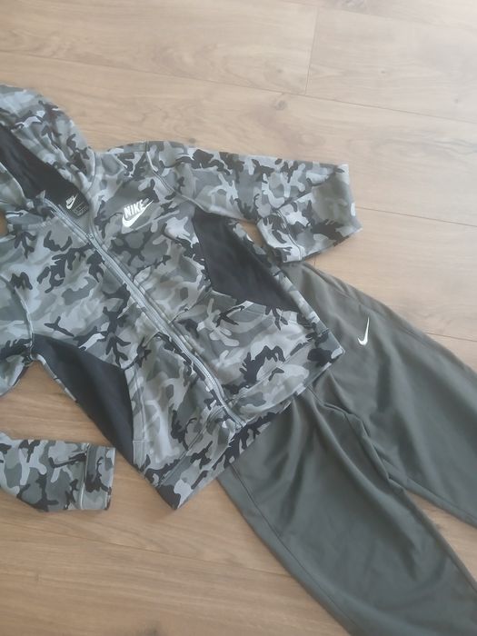 Оригинални Nike в перфектно състояние.