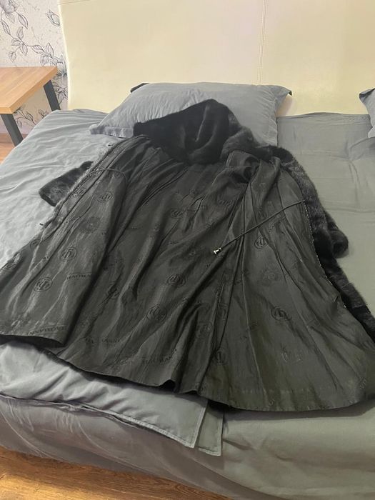 Продаётся норковая шуба