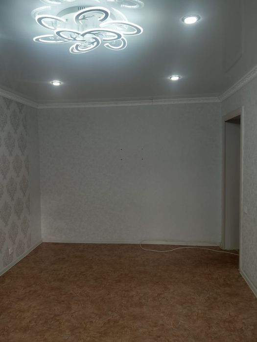 ПРОДАМ 2-Комнатную квартиру