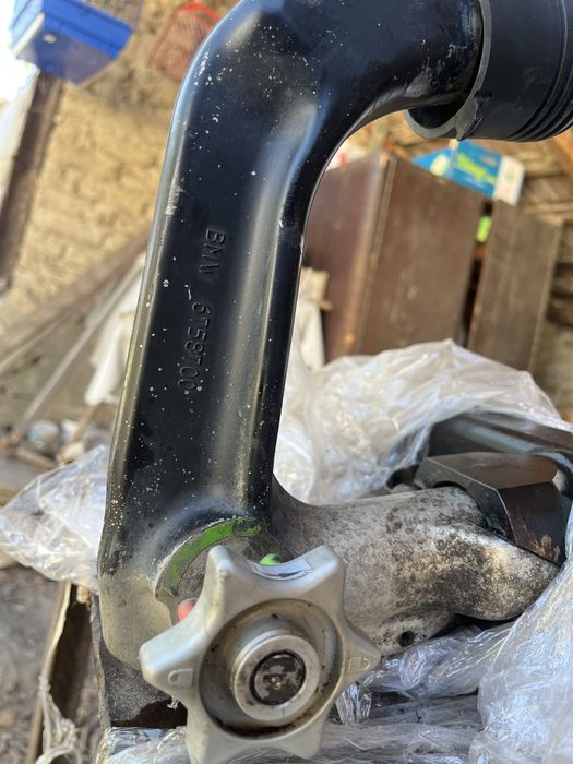 Vând sau schimb bară cu cârlig BMW E60