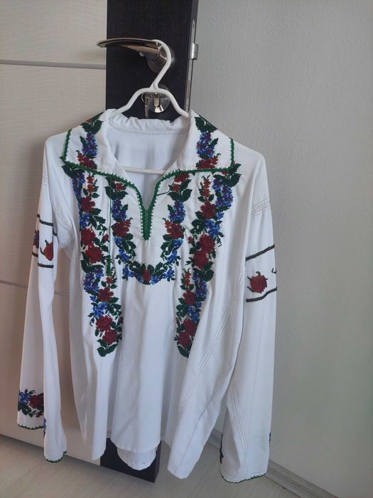 Cămasă traditională