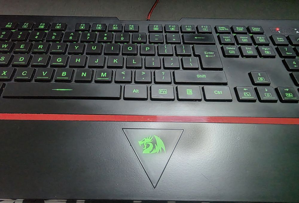 Tastatura iluminata Redragon