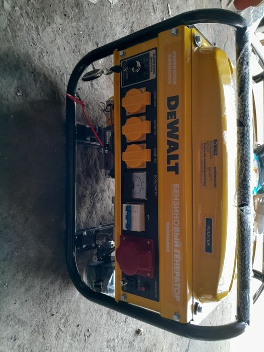 Бензиновый генератор новый. Срочно!!!