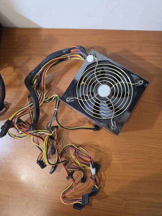 Захранване 550W HuntKey