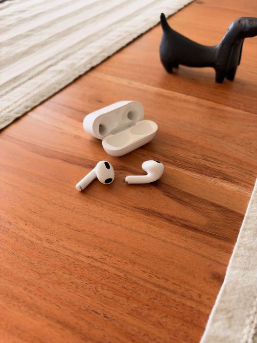 Apple Airpods 3 (трето поколение)