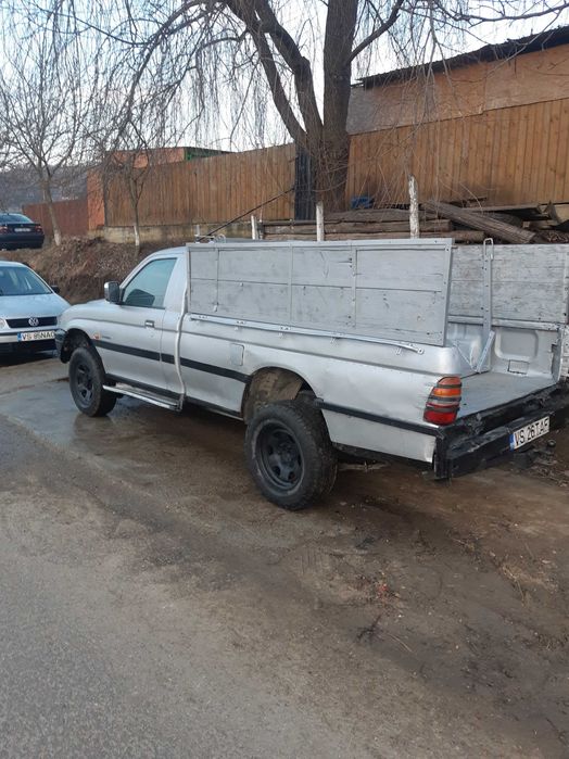 Vand Mitsubishi L200 volan dreapta