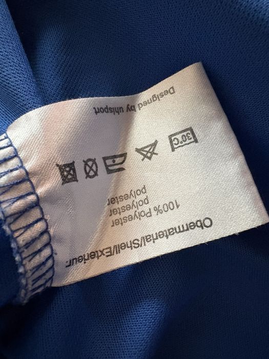 Екип на Левски Uhlsport