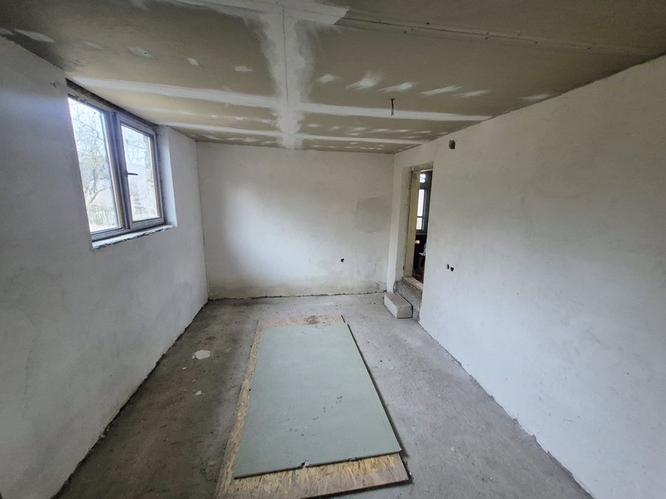 Teren cu casă Cernișoara 1750mp