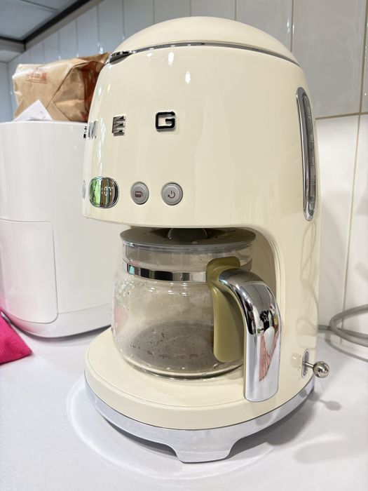Капельная кофеварка SMEG
