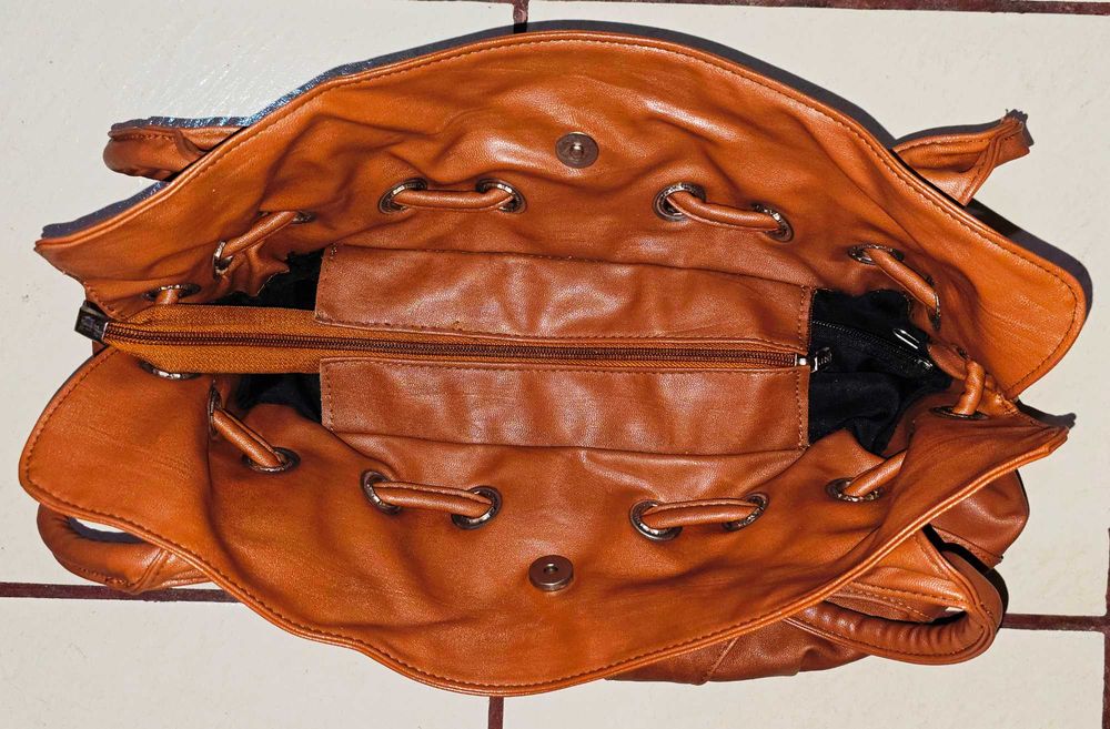Автентична голяма чанта с къси дръжки Prada Milano Dal 1913