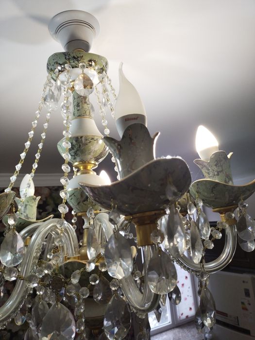Хрустальная люстра