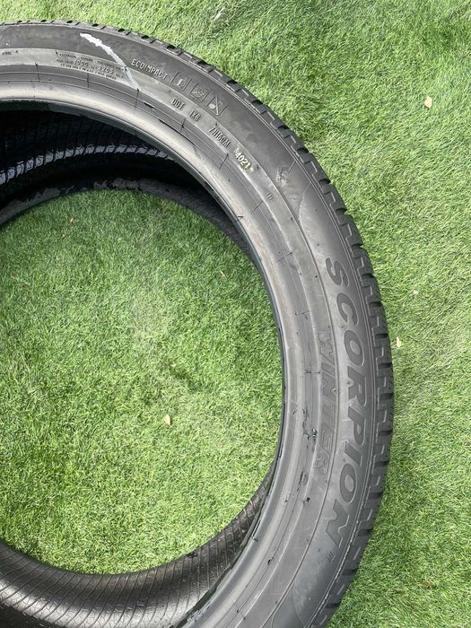 275 40 22 pirelli