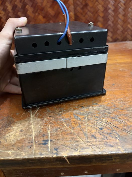 Стар волтметър (работещ)
