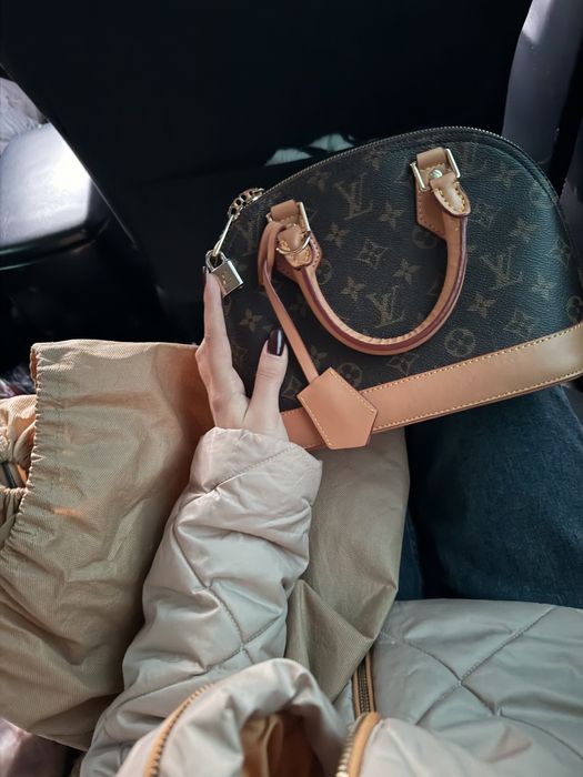 Сумка новая LV бежевая