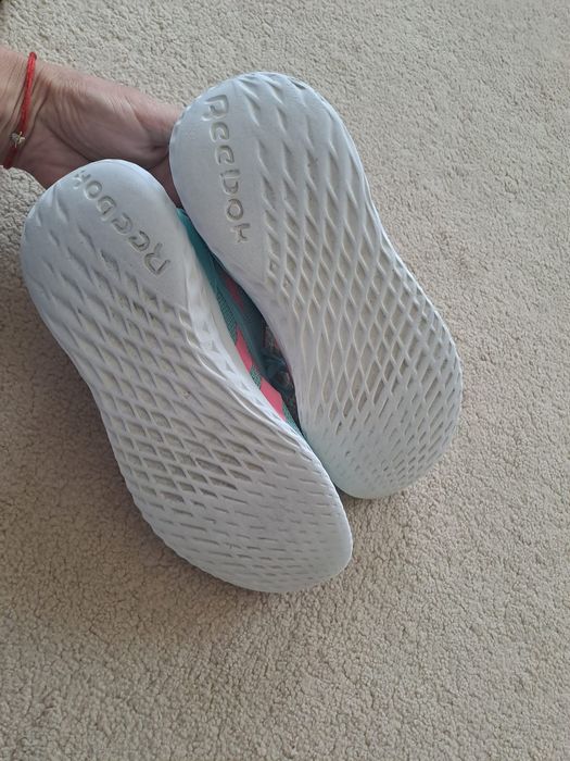 Adidasi Reebok marimea 36