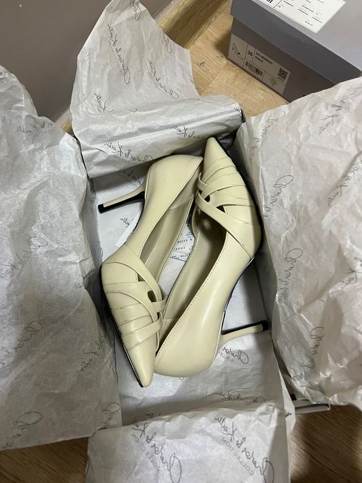 Туфли Charles & Keith