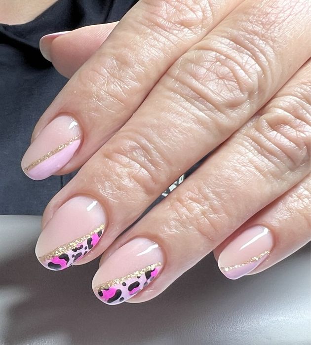 Unghii cu gel , semipermanenta , tips reutilizabil.!
