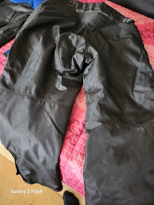 Pantaloni moto si geaca