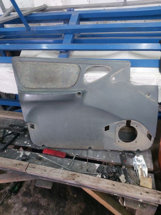 Обивки дверей нива шевроле