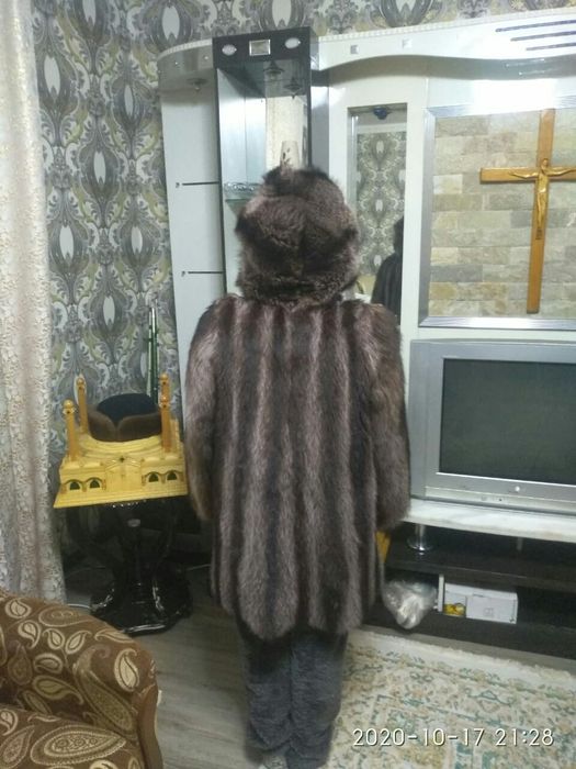 Продам шубу енот новая