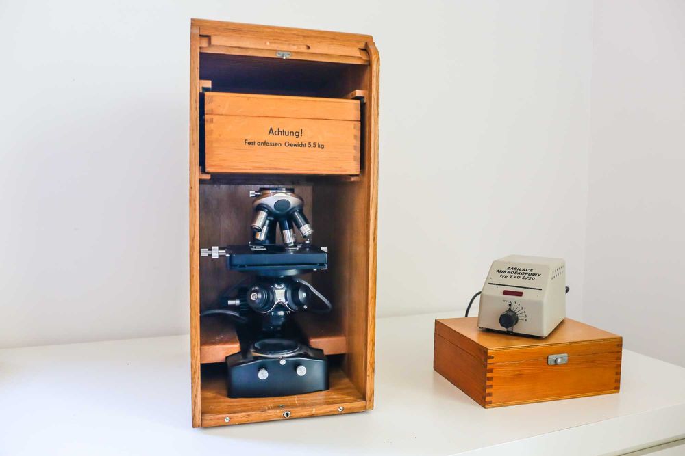 Бинокулярен Микроскоп Carl zeiss jena