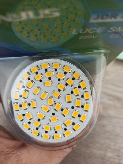 Bec led 220V 3W -180 lumeni E27