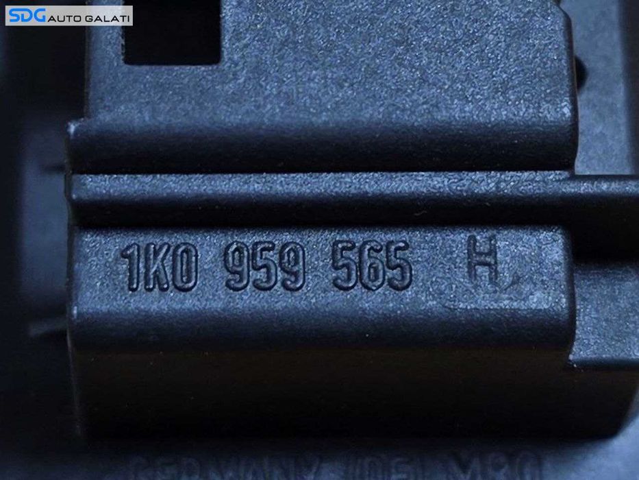 Buton Reglaj Oglinzi Electrice cu Incalzire Volkswagen Passat B6 2005 - 2010 Cod 1K0959565H [N4924]